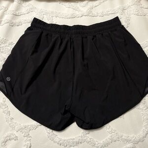 Lululemon Hotty Hot mid-rise 4” size 8